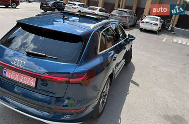 Внедорожник / Кроссовер Audi e-tron 2020 в 