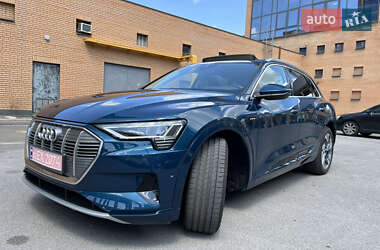 Внедорожник / Кроссовер Audi e-tron 2020 в 