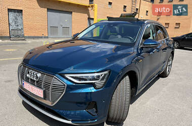 Внедорожник / Кроссовер Audi e-tron 2020 в 