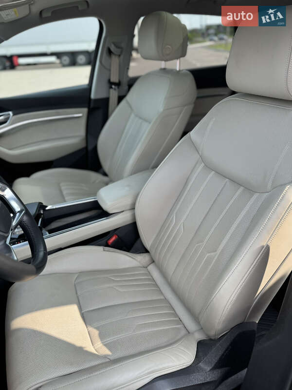 Внедорожник / Кроссовер Audi e-tron 2019 в Луцке