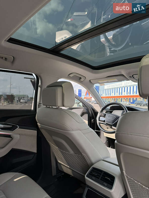 Внедорожник / Кроссовер Audi e-tron 2019 в Луцке