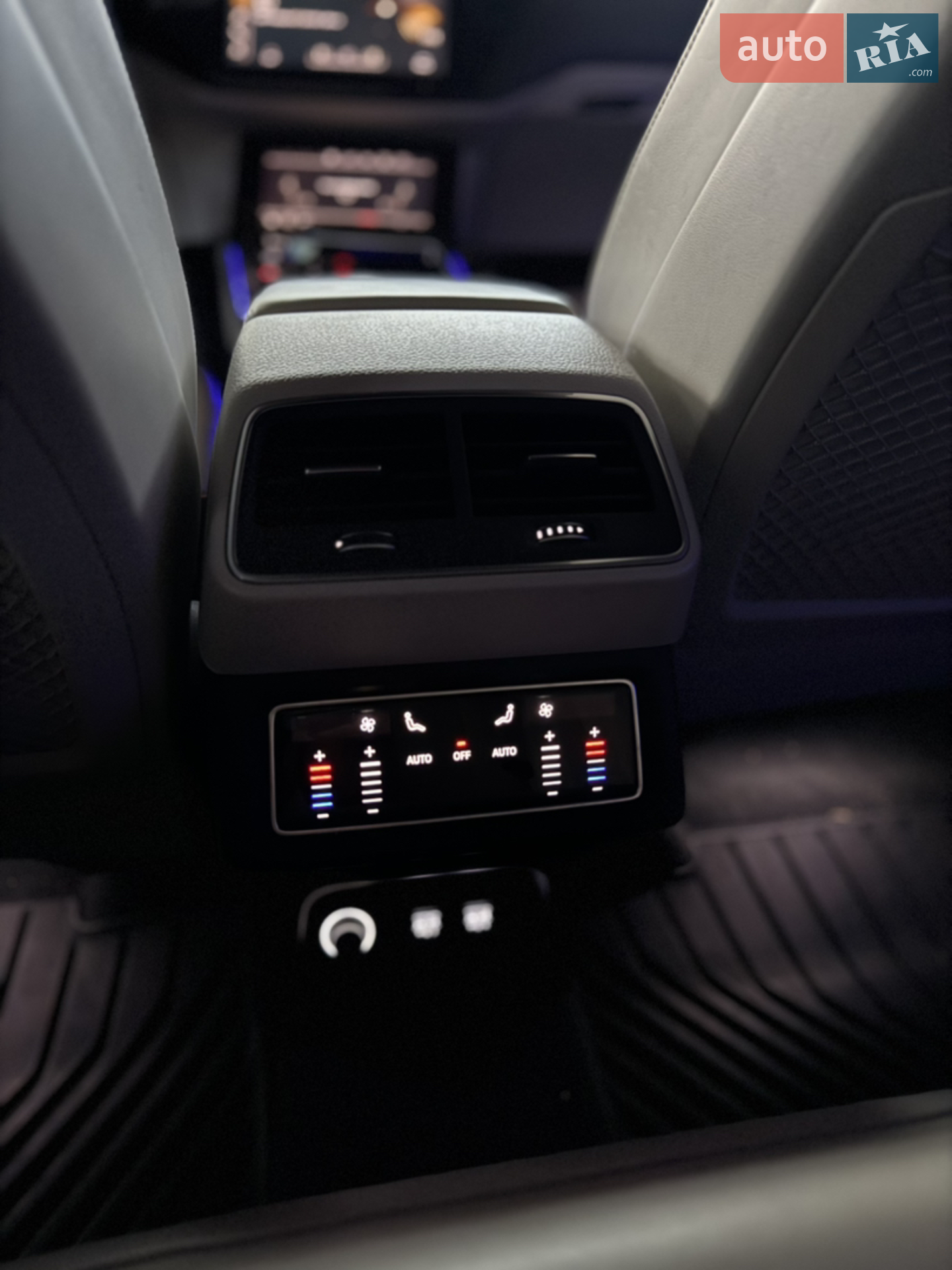 2019 Audi e-tron - мініатюра 21