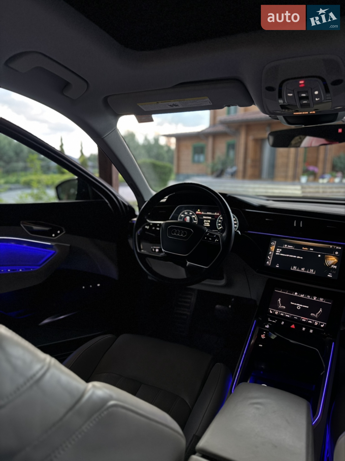 2019 Audi e-tron - мініатюра 20