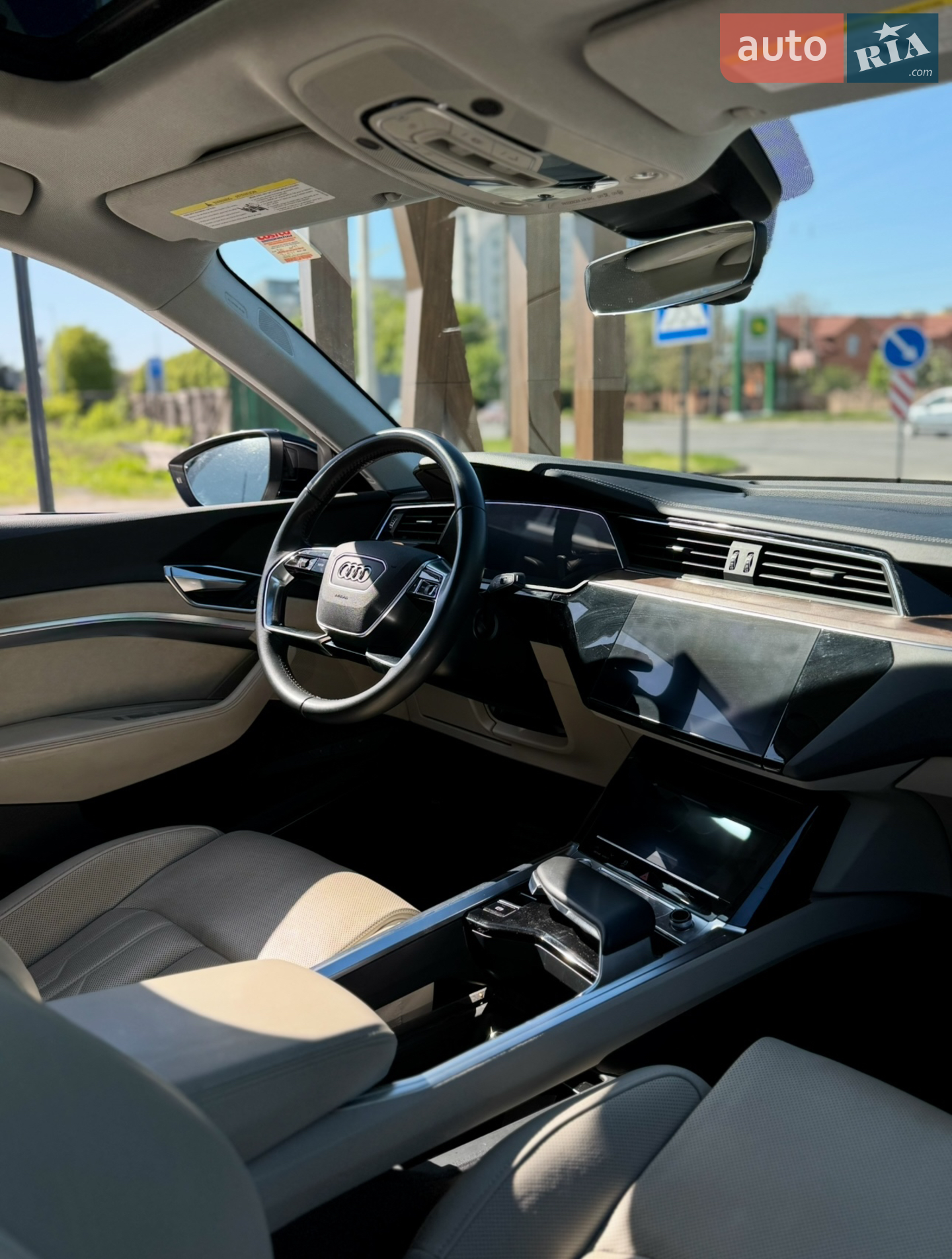 2019 Audi e-tron - мініатюра 11