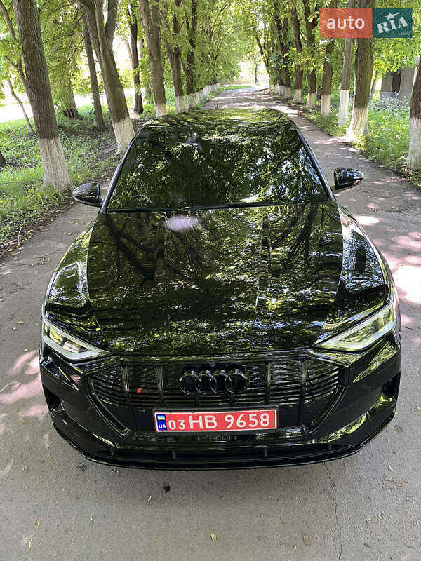 Внедорожник / Кроссовер Audi e-tron 2020 в Виннице
