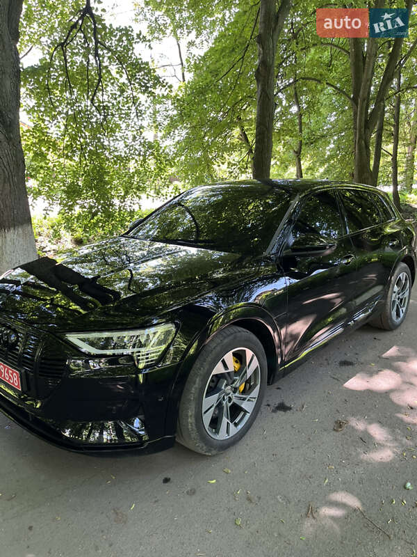 Внедорожник / Кроссовер Audi e-tron 2020 в Виннице