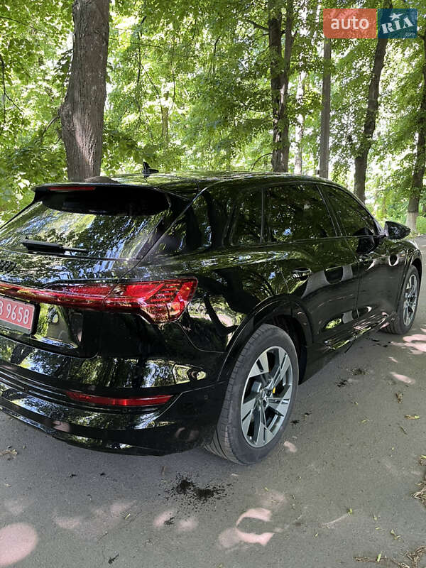 Внедорожник / Кроссовер Audi e-tron 2020 в Виннице