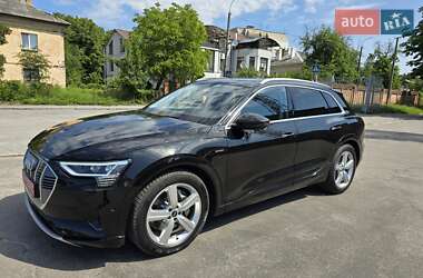 Внедорожник / Кроссовер Audi e-tron 2020 в 