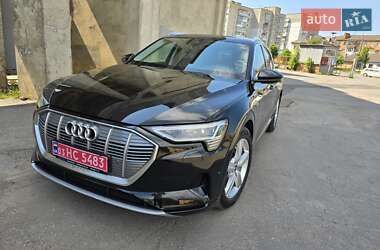 Внедорожник / Кроссовер Audi e-tron 2020 в 