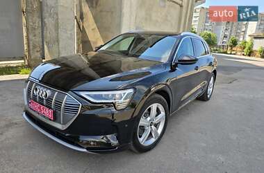 Внедорожник / Кроссовер Audi e-tron 2020 в 