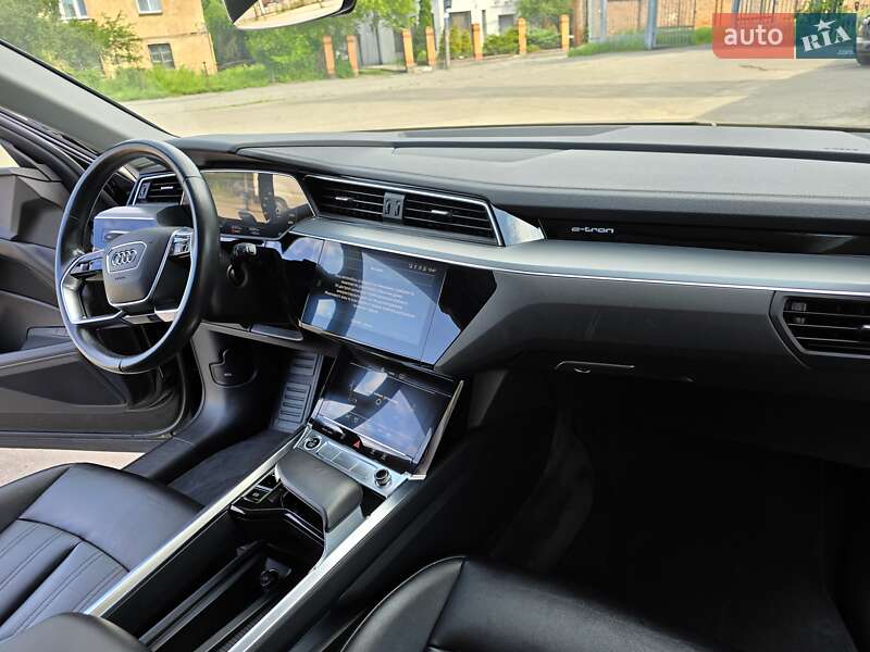 Внедорожник / Кроссовер Audi e-tron 2020 в Виннице
