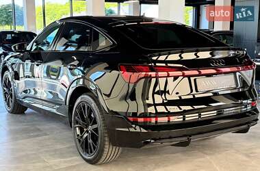 Внедорожник / Кроссовер Audi e-tron 2022 в 