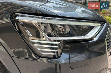 Внедорожник / Кроссовер Audi e-tron 2021 в 