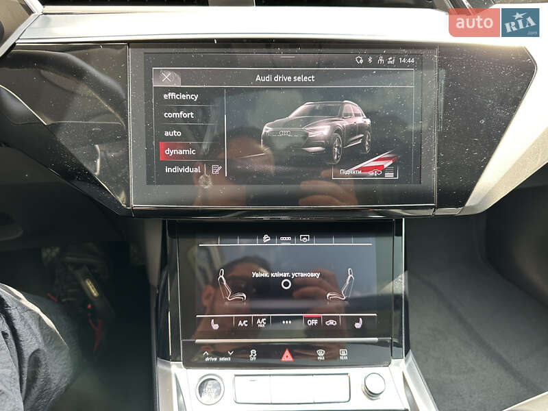 Внедорожник / Кроссовер Audi e-tron 2021 в Киеве