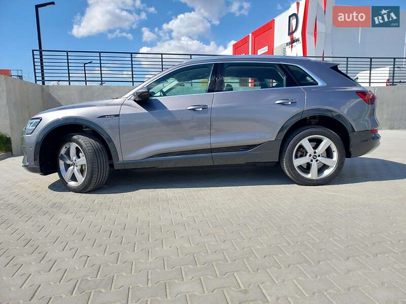 Внедорожник / Кроссовер Audi e-tron 2021 в Львове