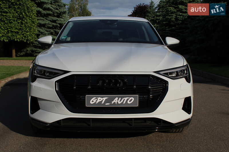 Внедорожник / Кроссовер Audi e-tron 2022 в Киеве