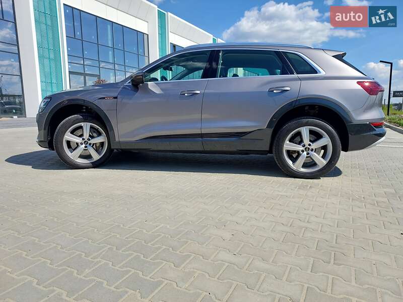 Внедорожник / Кроссовер Audi e-tron 2021 в Львове