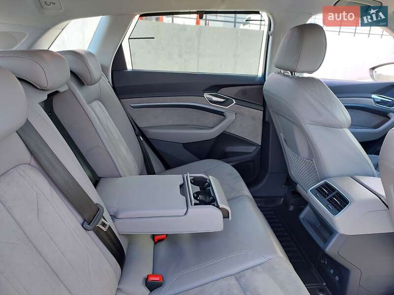 Внедорожник / Кроссовер Audi e-tron 2021 в Львове