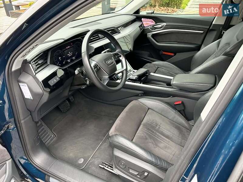 Позашляховик / Кросовер Audi e-tron 2019 в Ужгороді