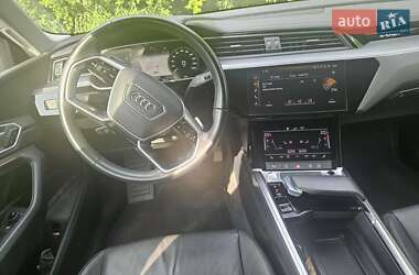 Внедорожник / Кроссовер Audi e-tron 2019 в 