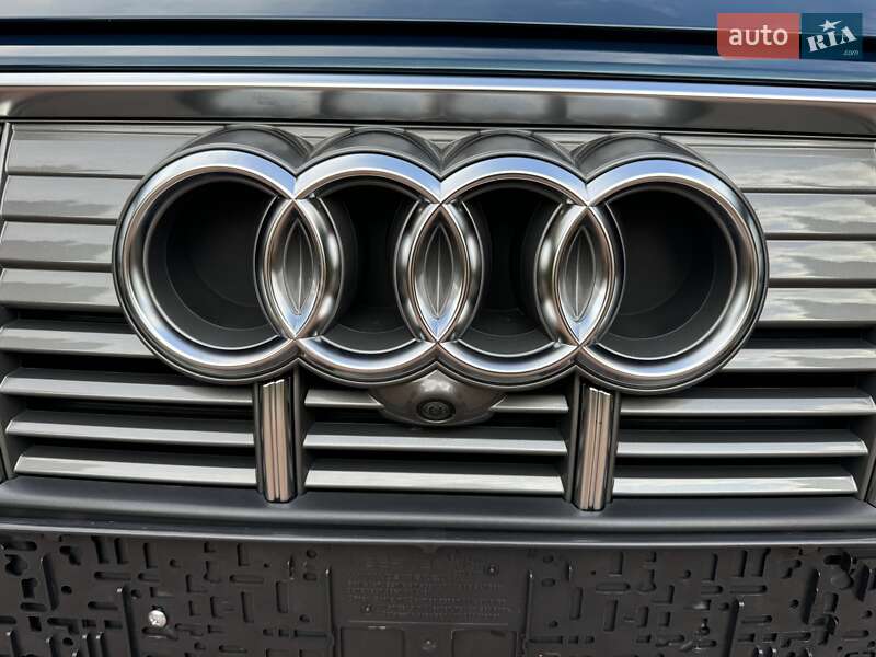 Внедорожник / Кроссовер Audi e-tron 2022 в Киеве