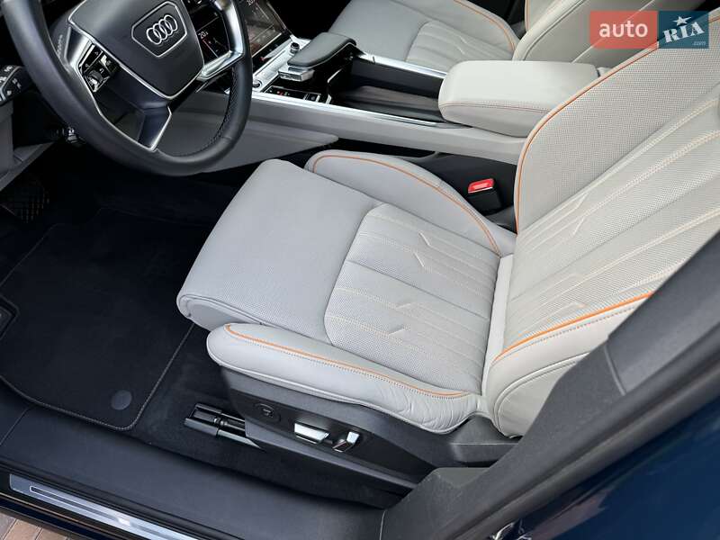 Внедорожник / Кроссовер Audi e-tron 2022 в Киеве