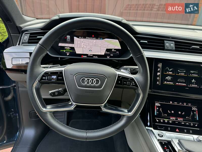 Внедорожник / Кроссовер Audi e-tron 2022 в Киеве