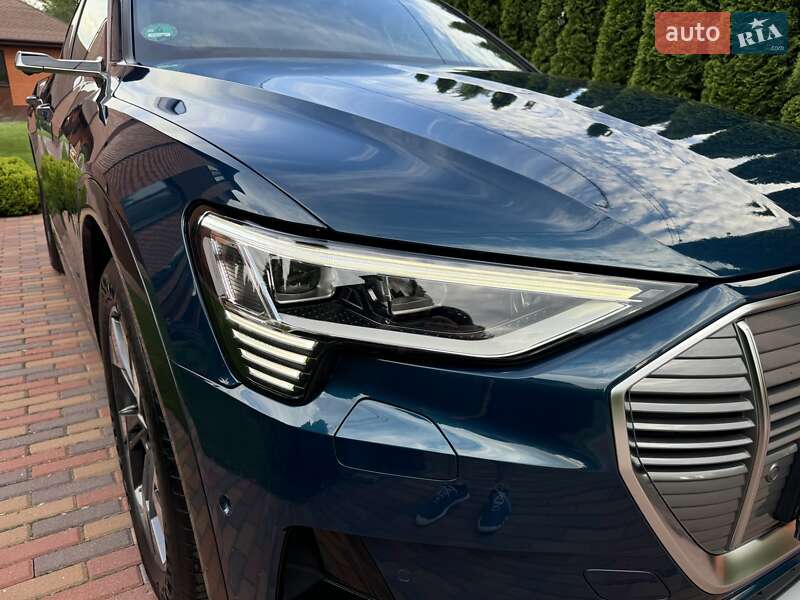 Внедорожник / Кроссовер Audi e-tron 2022 в Киеве