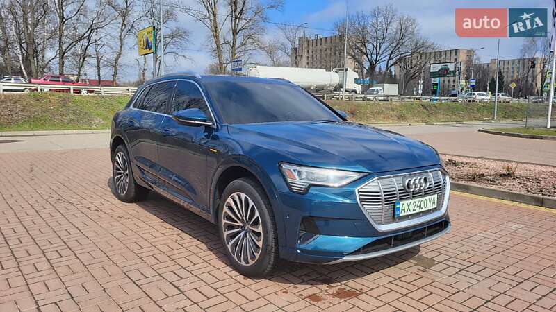 Внедорожник / Кроссовер Audi e-tron 2019 в 