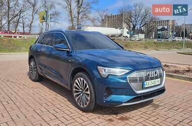 Внедорожник / Кроссовер Audi e-tron 2019 в 