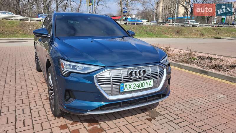 Внедорожник / Кроссовер Audi e-tron 2019 в Полтаве