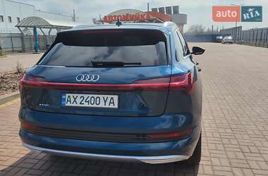 Внедорожник / Кроссовер Audi e-tron 2019 в 