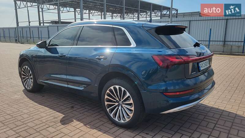 Внедорожник / Кроссовер Audi e-tron 2019 в Полтаве