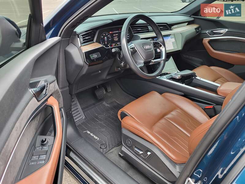 Внедорожник / Кроссовер Audi e-tron 2019 в Полтаве