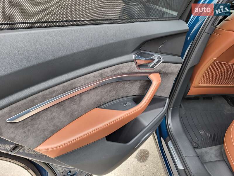 Внедорожник / Кроссовер Audi e-tron 2019 в Полтаве