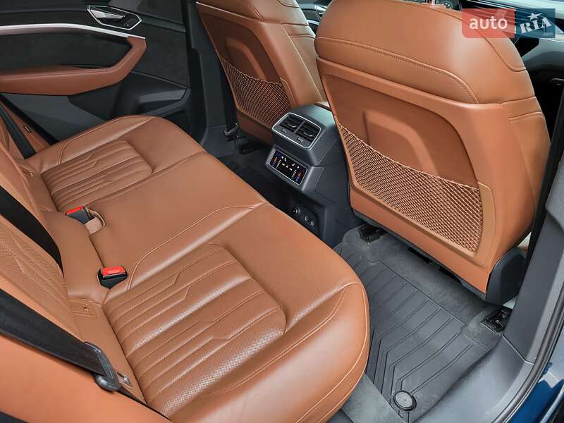 Внедорожник / Кроссовер Audi e-tron 2019 в Полтаве