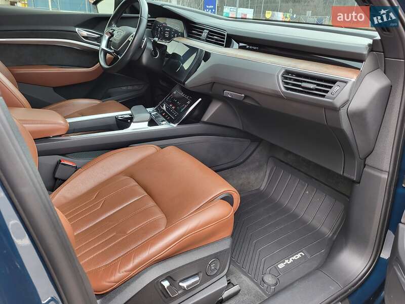Внедорожник / Кроссовер Audi e-tron 2019 в Полтаве
