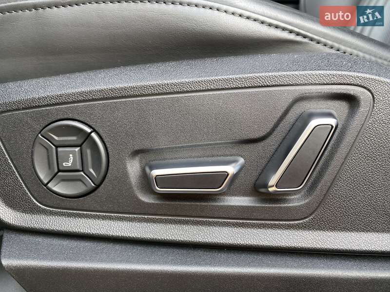 Внедорожник / Кроссовер Audi e-tron 2019 в Львове