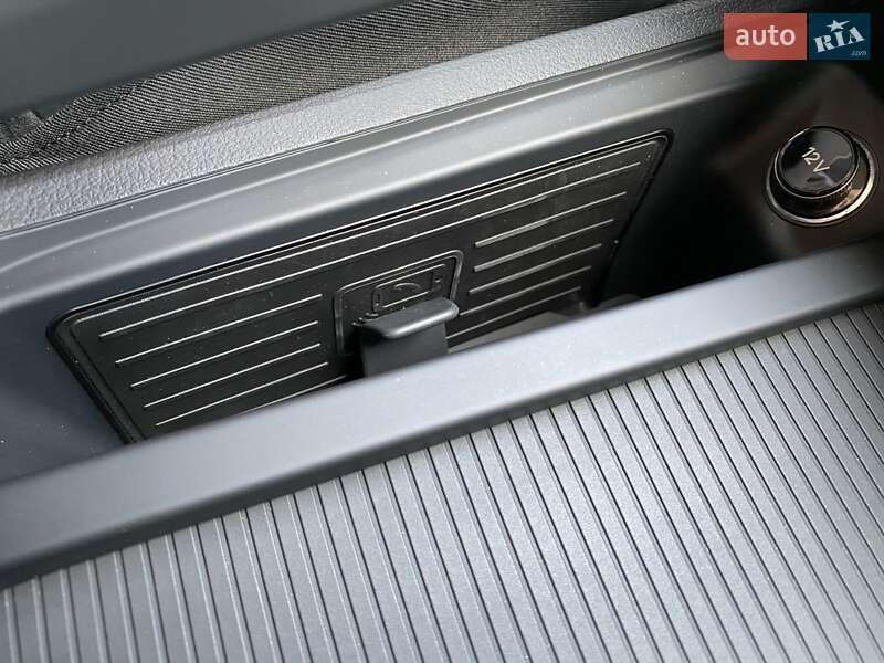 Внедорожник / Кроссовер Audi e-tron 2019 в Львове