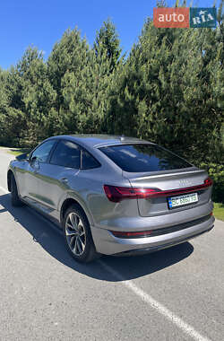 Внедорожник / Кроссовер Audi e-tron 2020 в 