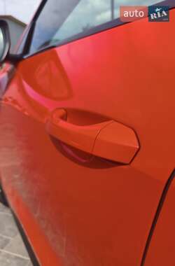 Внедорожник / Кроссовер Audi e-tron 2020 в 