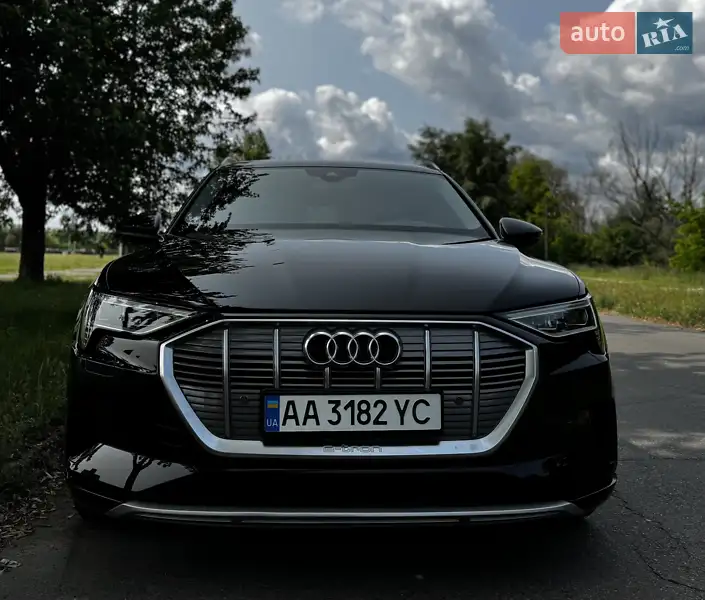 Audi e-tron 2019