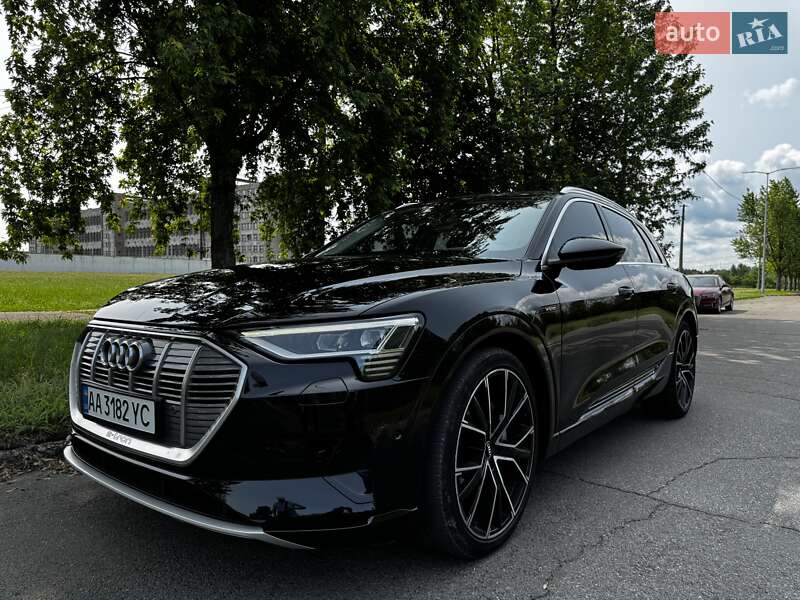 Внедорожник / Кроссовер Audi e-tron 2019 в Киеве