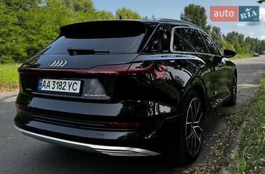 Внедорожник / Кроссовер Audi e-tron 2019 в 