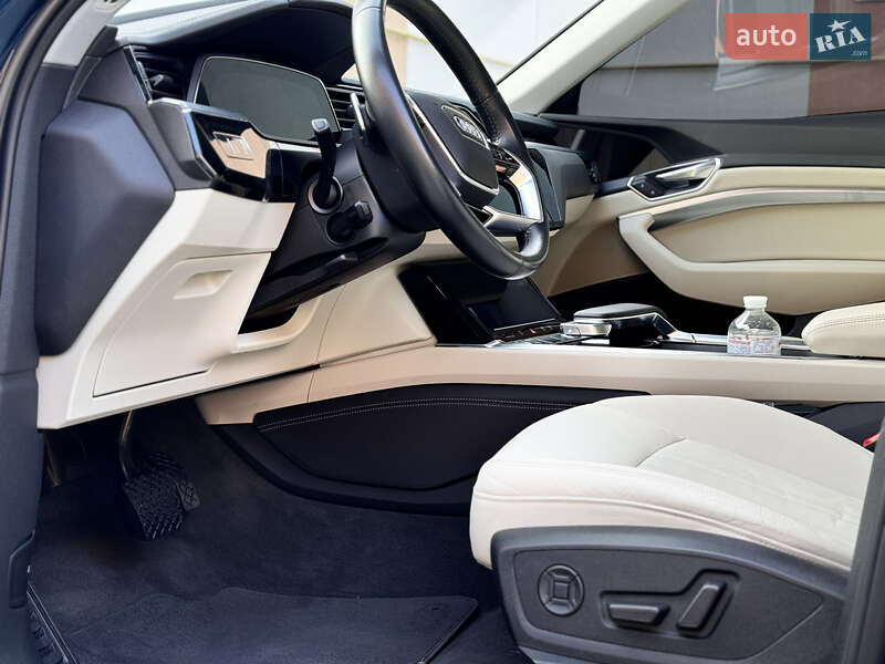 Внедорожник / Кроссовер Audi e-tron 2020 в Львове