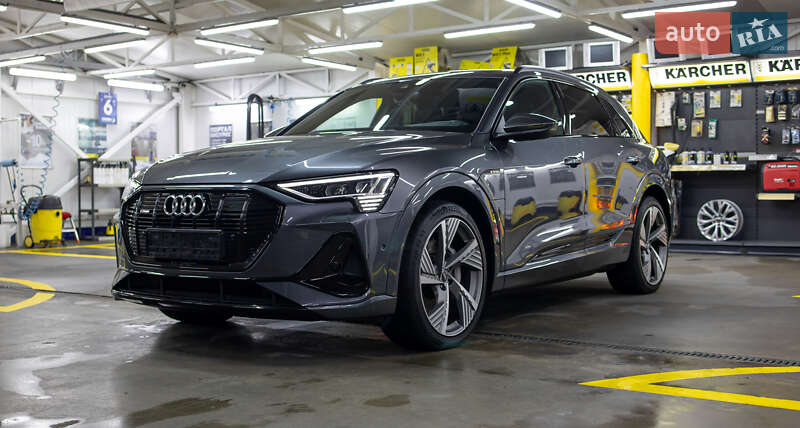 Позашляховик / Кросовер Audi e-tron 2021 в Чернівцях
