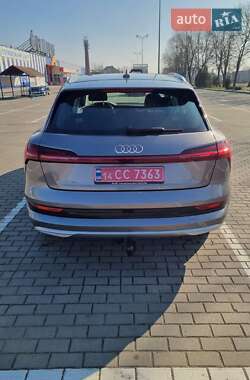 Внедорожник / Кроссовер Audi e-tron 2019 в 