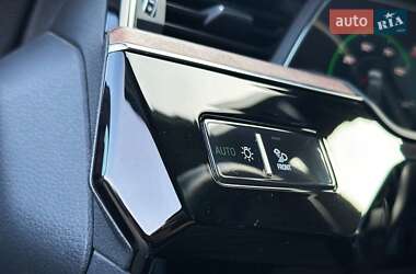 Внедорожник / Кроссовер Audi e-tron 2019 в 