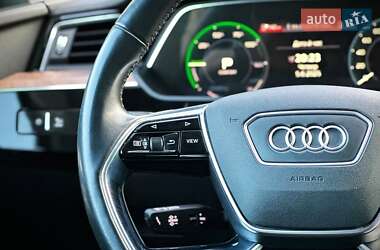 Внедорожник / Кроссовер Audi e-tron 2019 в 
