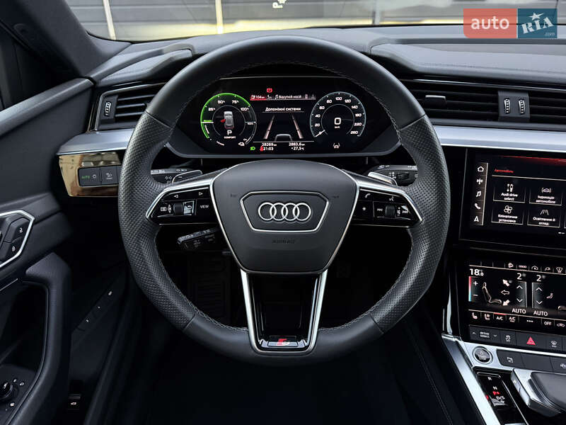 Внедорожник / Кроссовер Audi e-tron 2022 в Мукачево